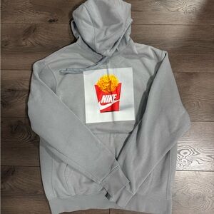 Mens Nike Light Gray Hoodie Used Condition